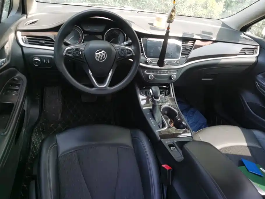 Buick Verano — миниатюра 12