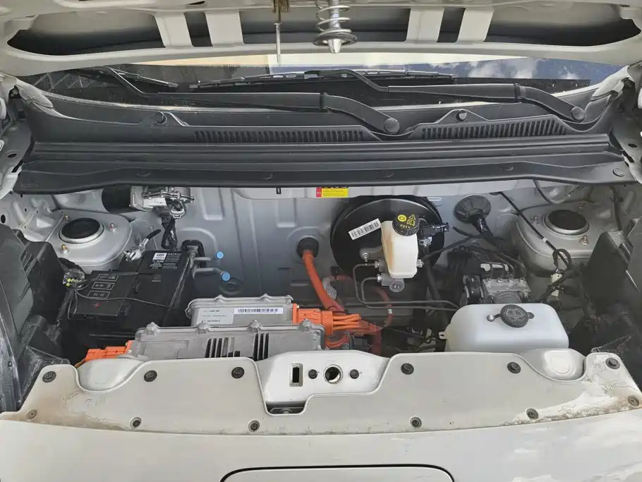 Wuling MINIEV — миниатюра 10