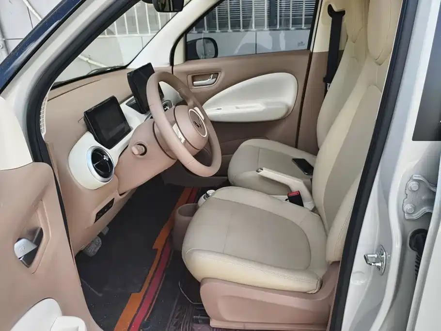 Wuling MINIEV — миниатюра 9