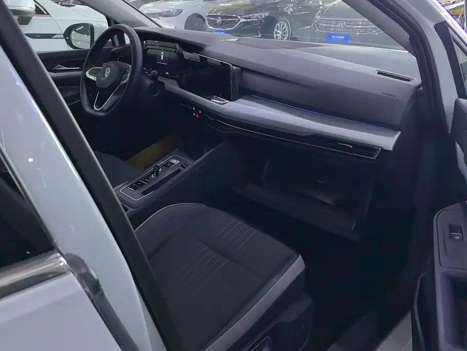 Volkswagen Golf — миниатюра 8