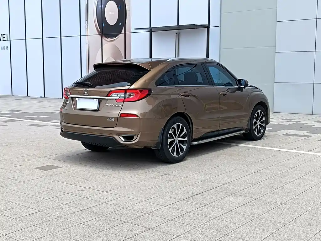 Honda Avancier 2017 240TURBO Premium