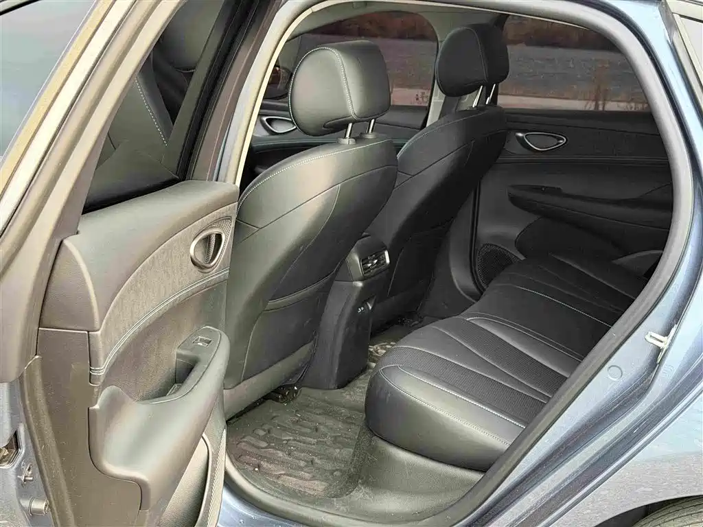 BYD Seal 05 DM-i — миниатюра 8