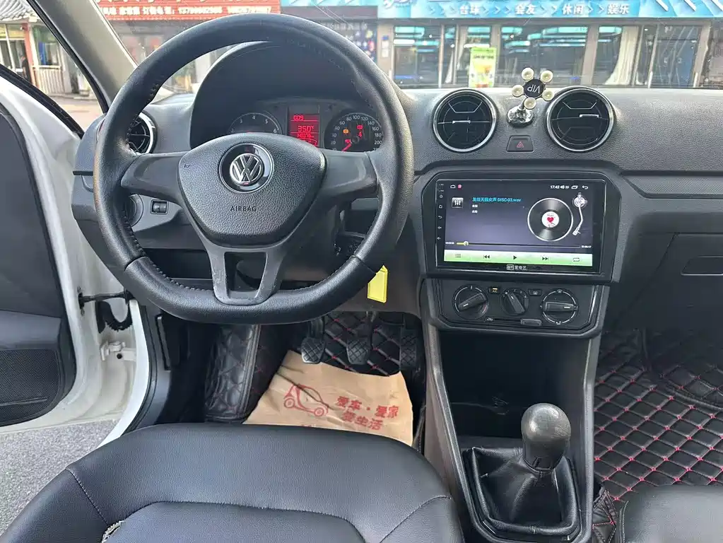 Volkswagen Jetta — миниатюра 12