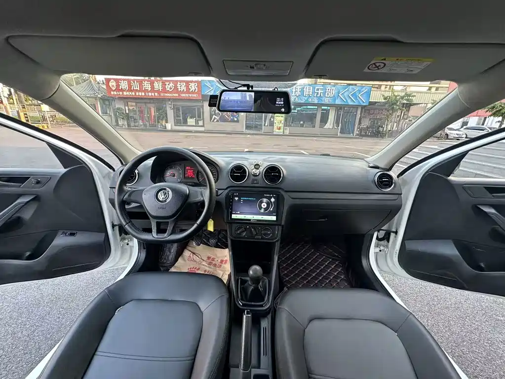 Volkswagen Jetta — миниатюра 11