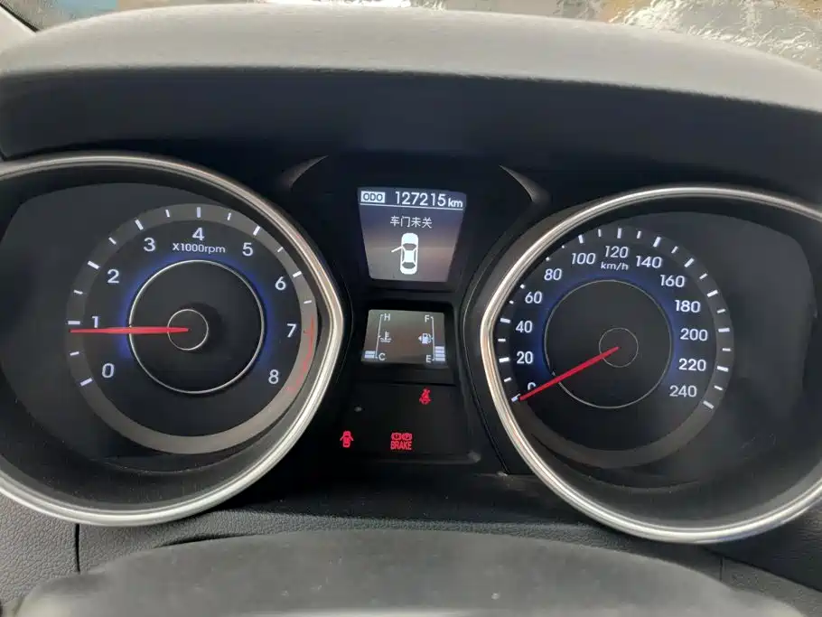 Hyundai Elantra Langdong — миниатюра 14