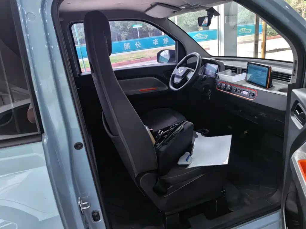 Wuling MINIEV — миниатюра 25
