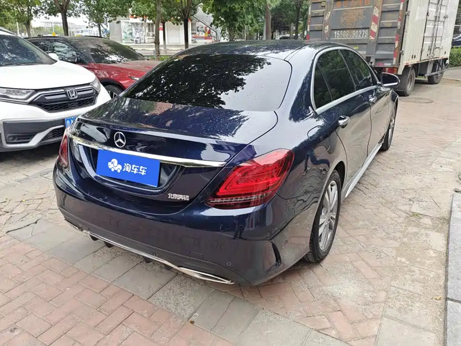 Mercedes-Benz C-Class — миниатюра 3