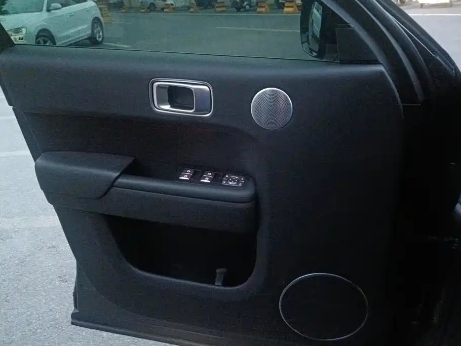 Li Auto Li L8 — миниатюра 7