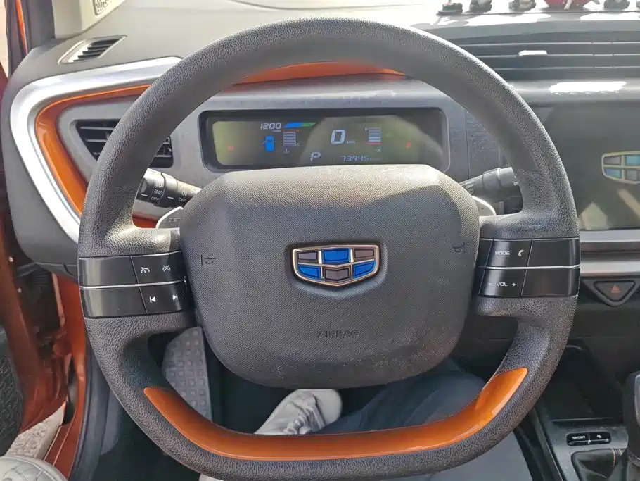 Geely Vision X1 — миниатюра 15