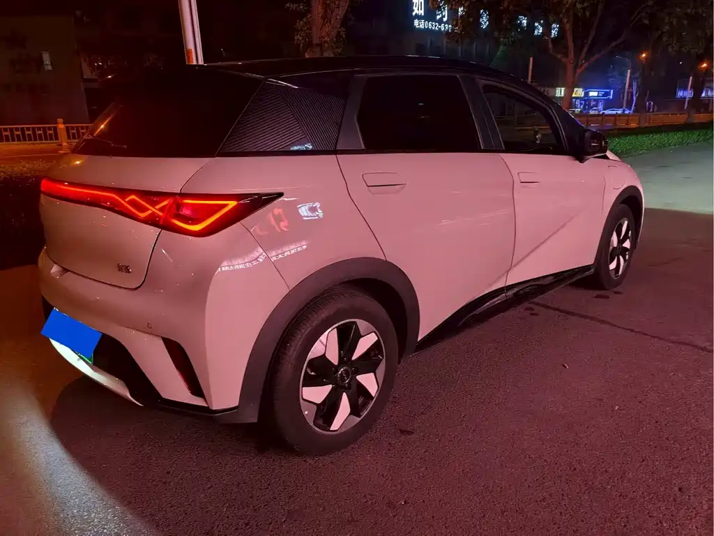 BYD Dolphin — миниатюра 8