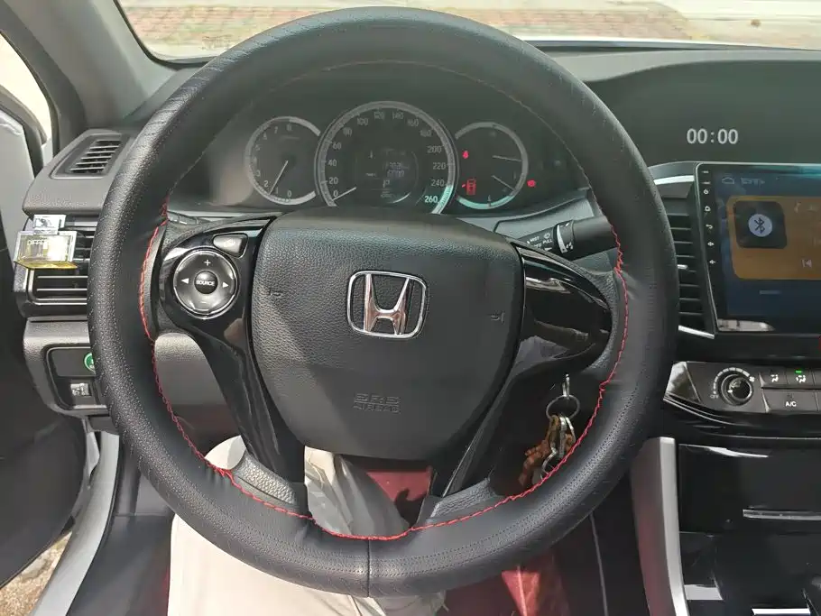 Honda Accord — миниатюра 15