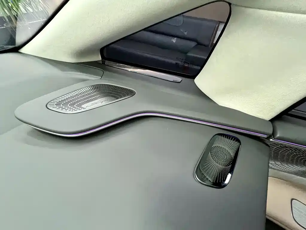 XPeng X9 — миниатюра 13