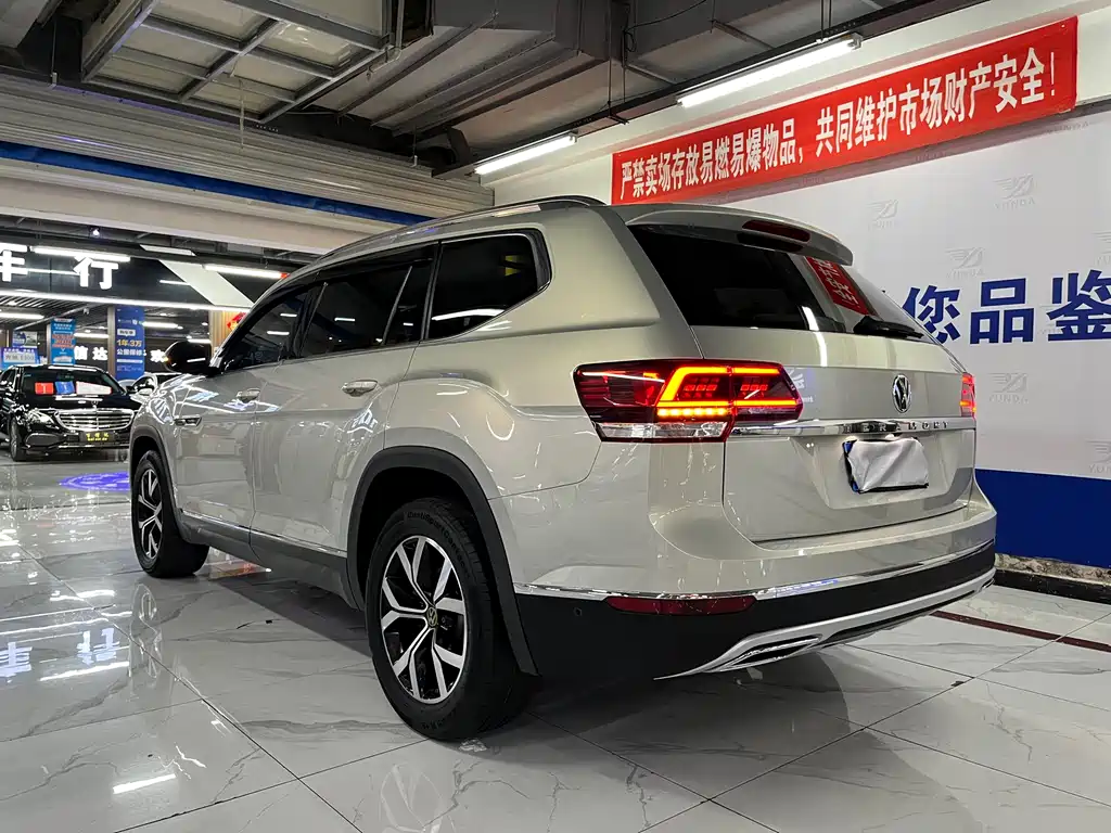VOLKSWAGEN TOURANG