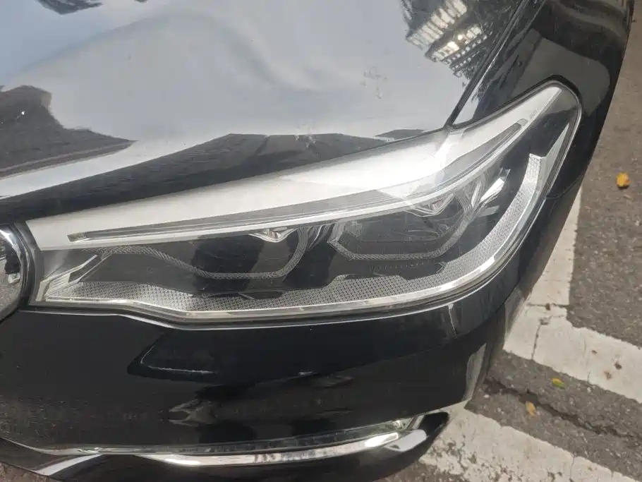 BMW 5 Series — миниатюра 5