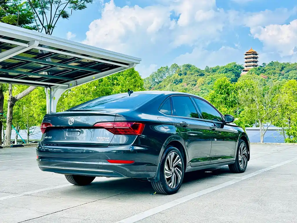 Volkswagen Sagitar — миниатюра 6