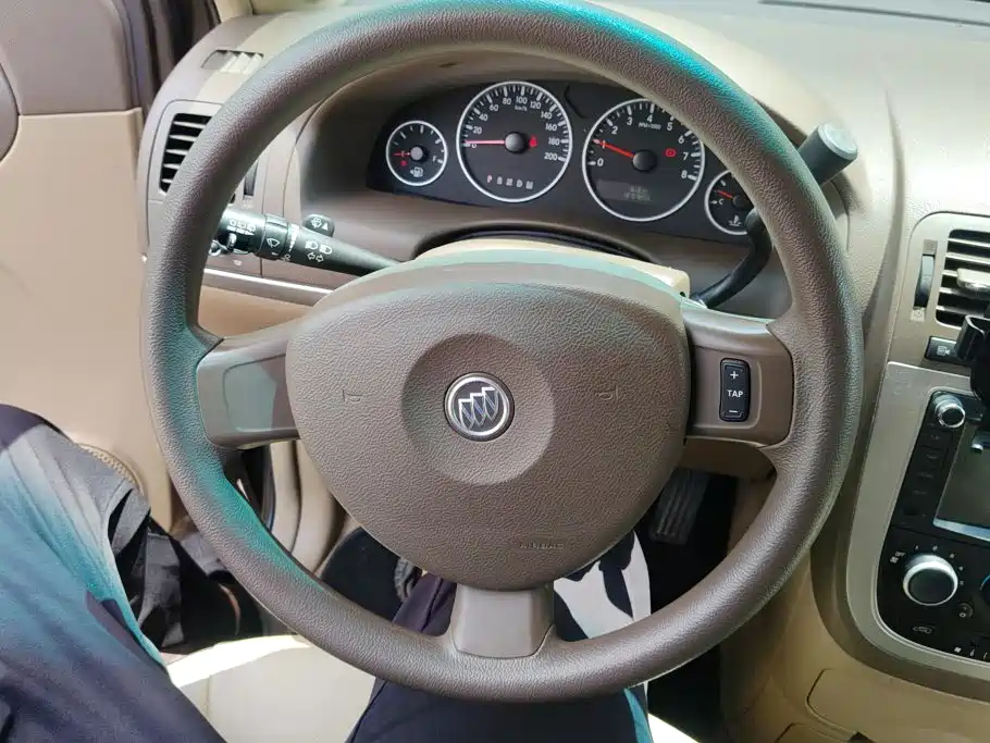 Buick GL8 — миниатюра 15