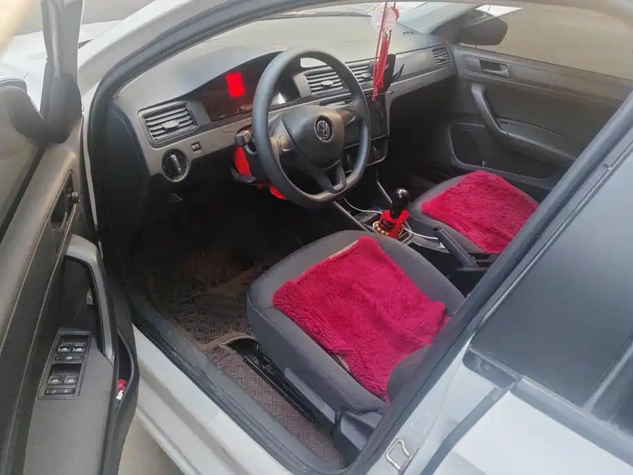 Volkswagen Santana — миниатюра 9