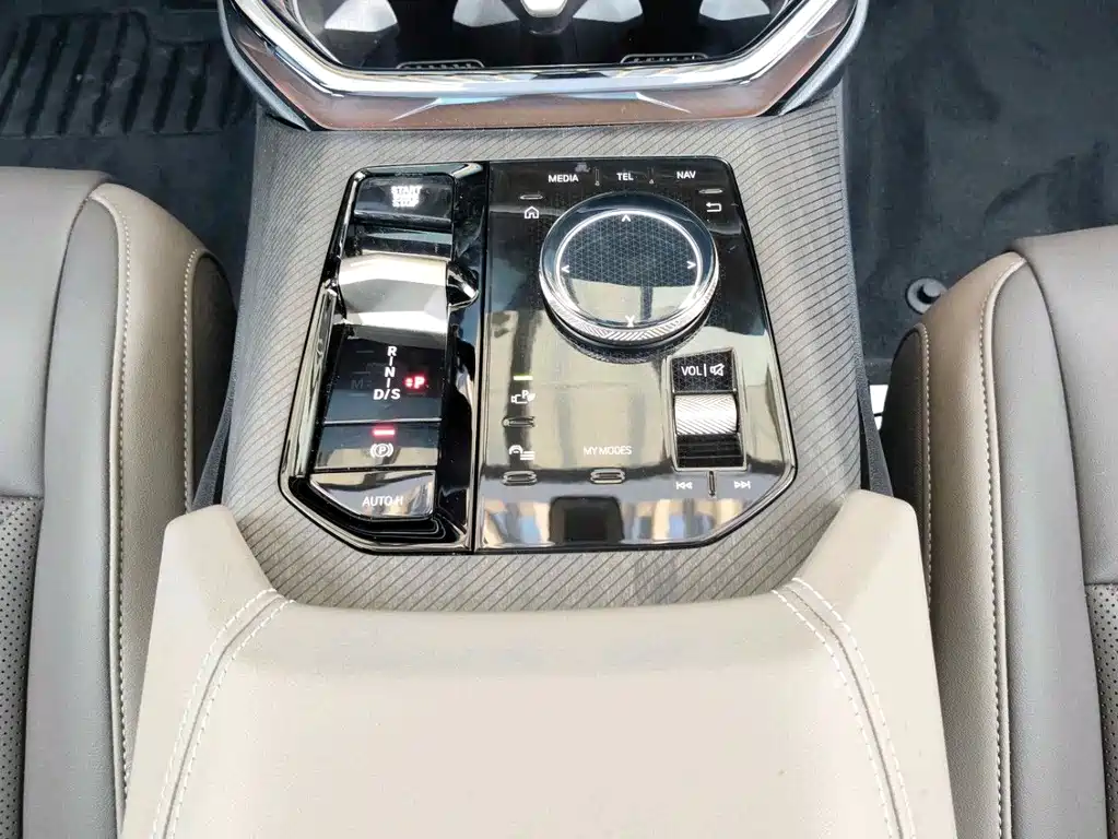BMW X3 — миниатюра 11