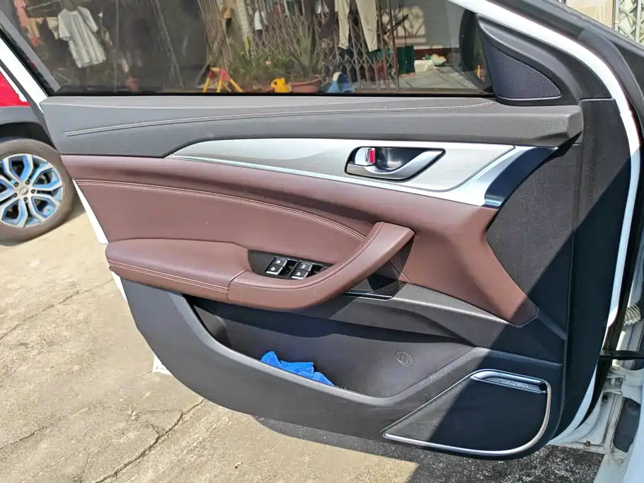 Changan Eado — миниатюра 7