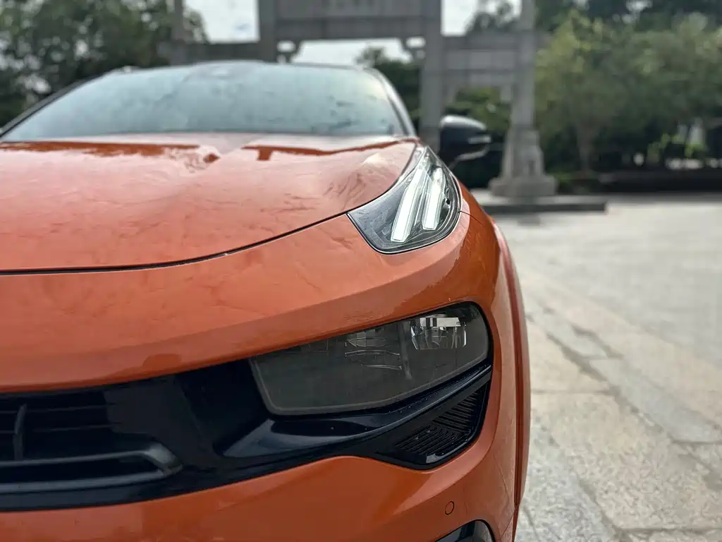 LYNK & CO. 02 HATCHBACK