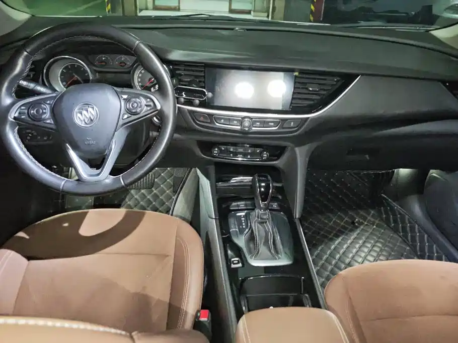 Buick Regal — миниатюра 12