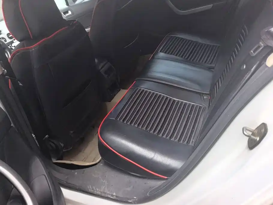 Peugeot 408 — миниатюра 11