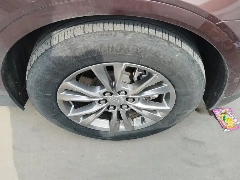 Cadillac XT5 — миниатюра 6