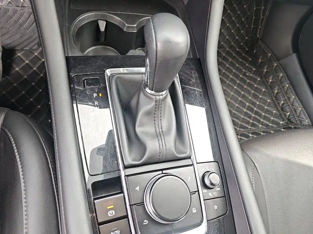 Mazda 3 Axela — миниатюра 14