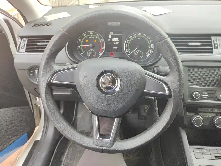 Skoda Octavia — миниатюра 15