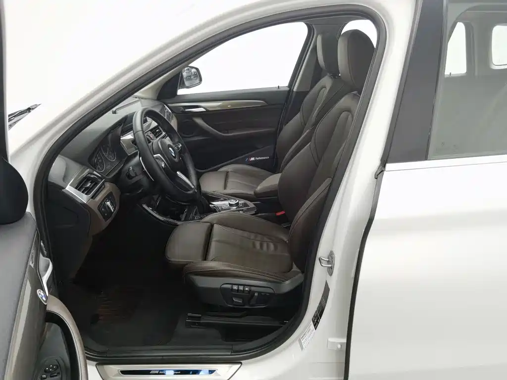BMW X1 — миниатюра 10