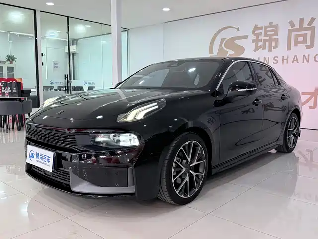 2022 Lynk & Co 03