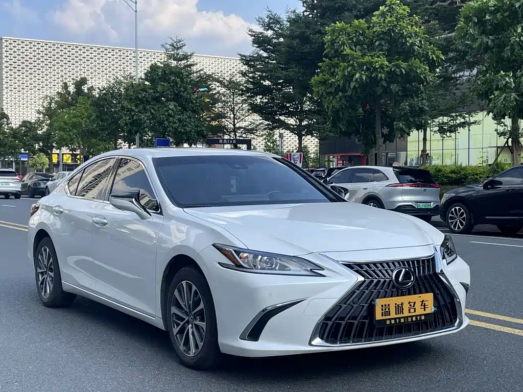 Lexus ES — миниатюра 3
