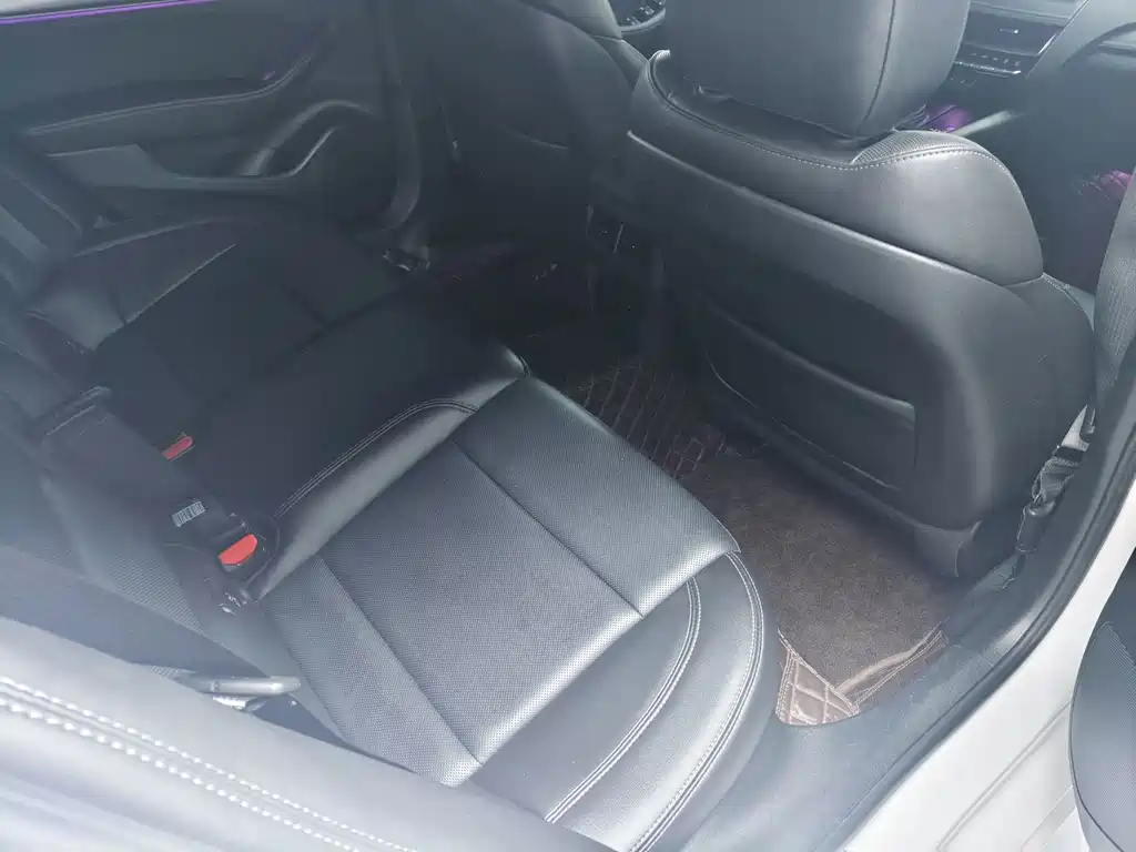 Cadillac CT5 — миниатюра 17