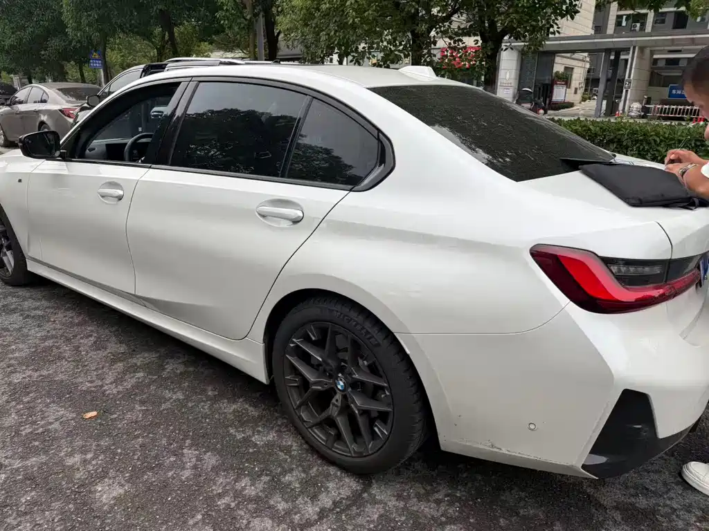 BMW 3 Series — миниатюра 3