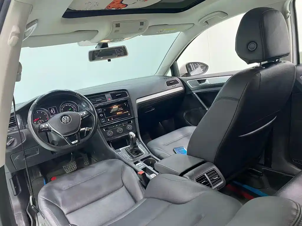 Volkswagen Golf — миниатюра 6