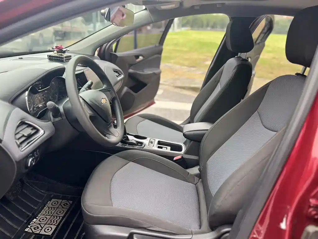 Chevrolet Cruze — миниатюра 13