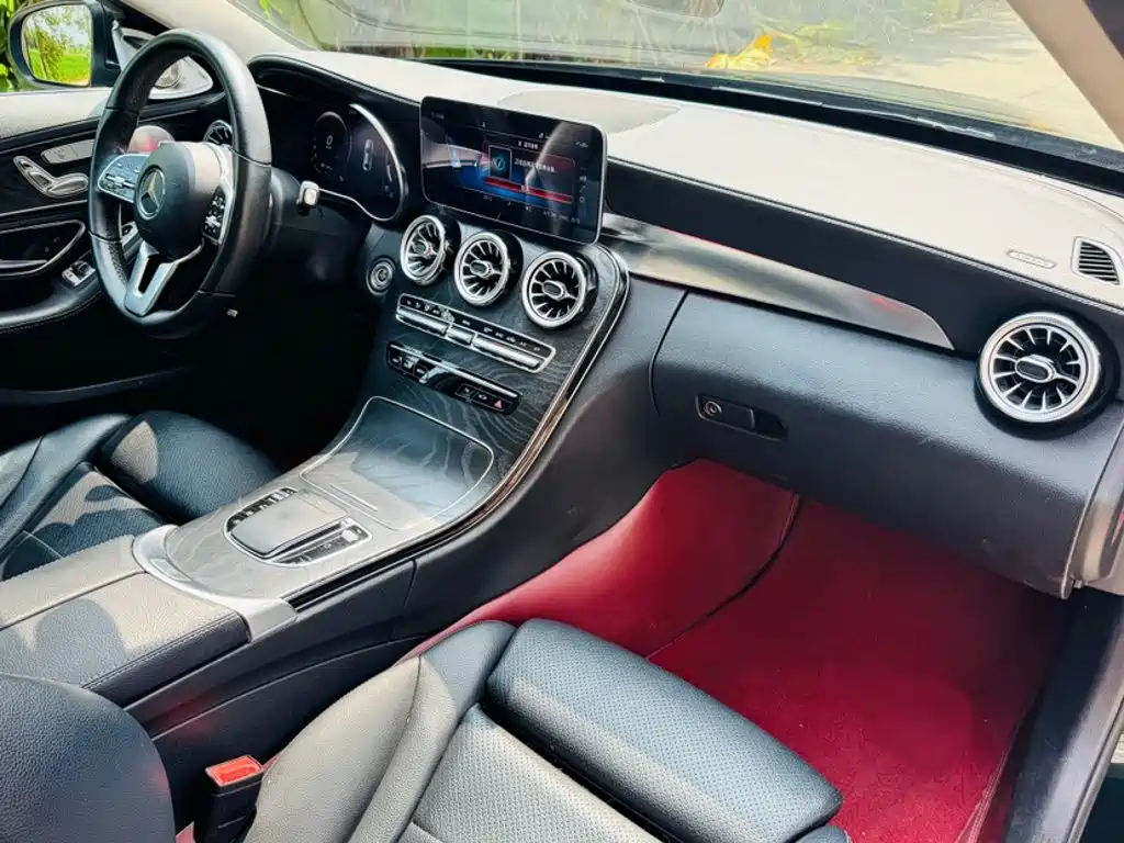 Mercedes-Benz C-Class — миниатюра 15