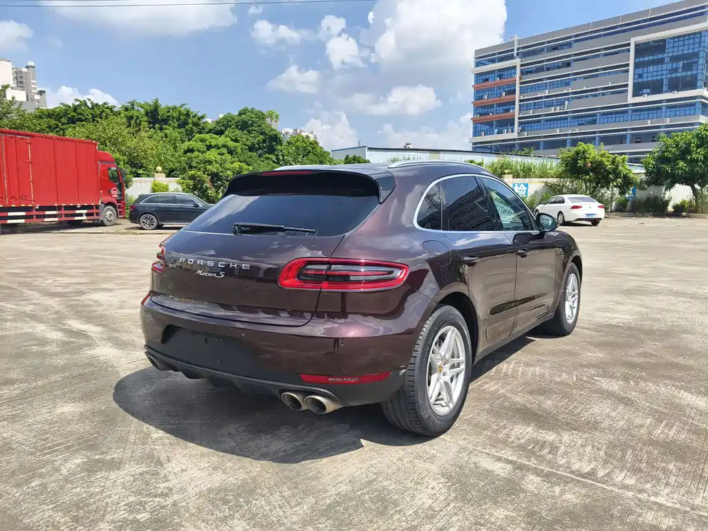 Porsche Macan — миниатюра 6
