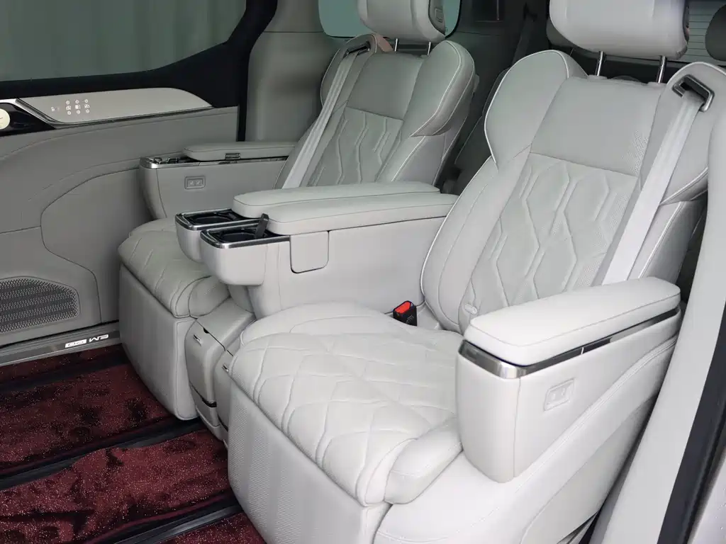 Volvo EM90 — миниатюра 20
