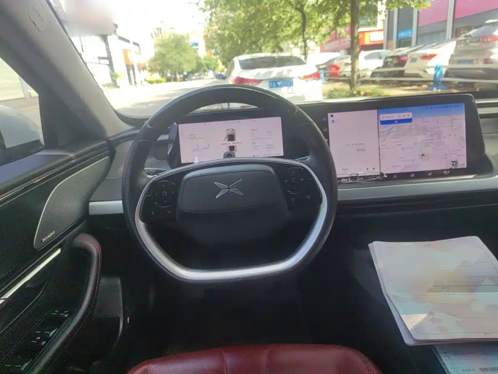XPeng P7 — миниатюра 11