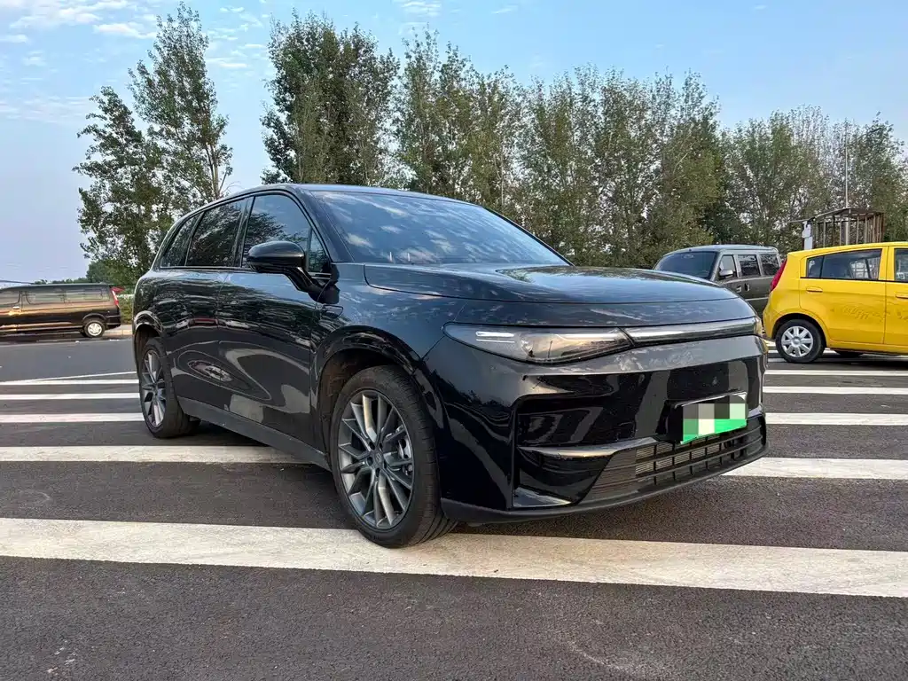 ZERO-RUNNING CAR ZERO RUN C10