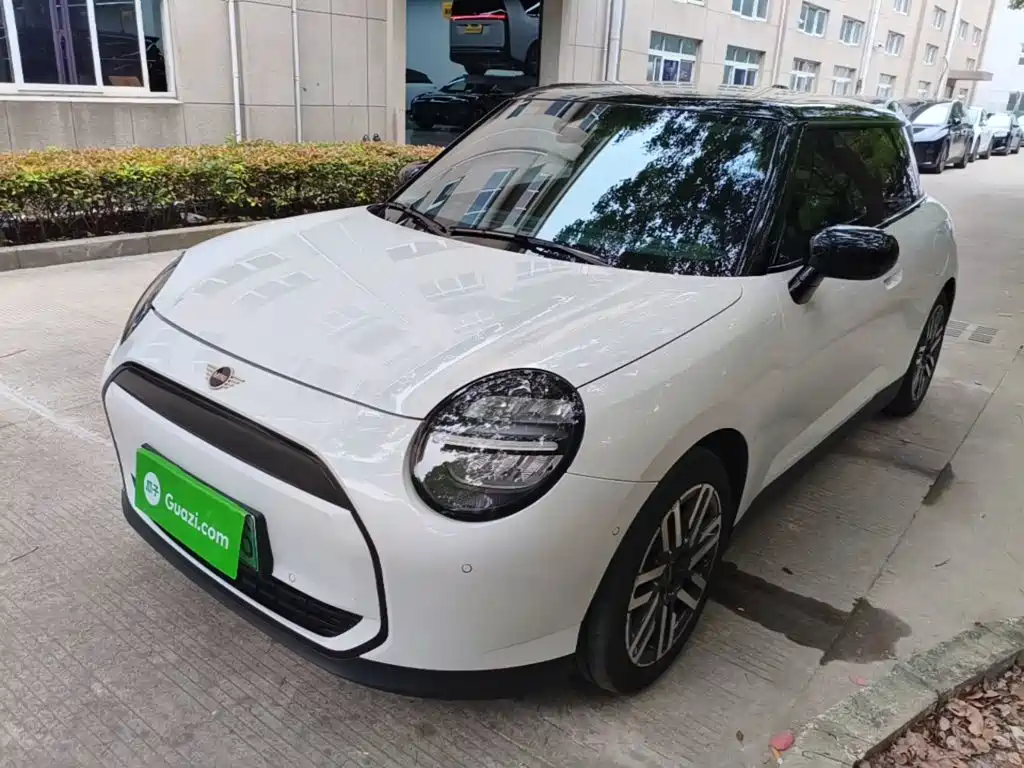 MINI Cooper EV 2025 456km COOPER E Classic Style