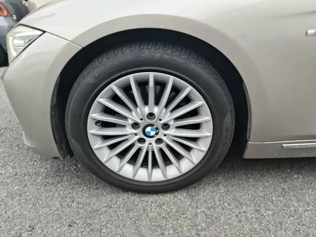 BMW 3 Series — миниатюра 23
