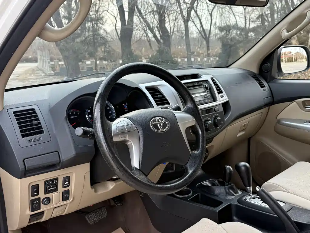 TOYOTA FORTUNER