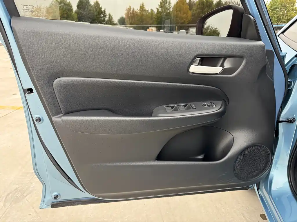 Honda Fit — миниатюра 12