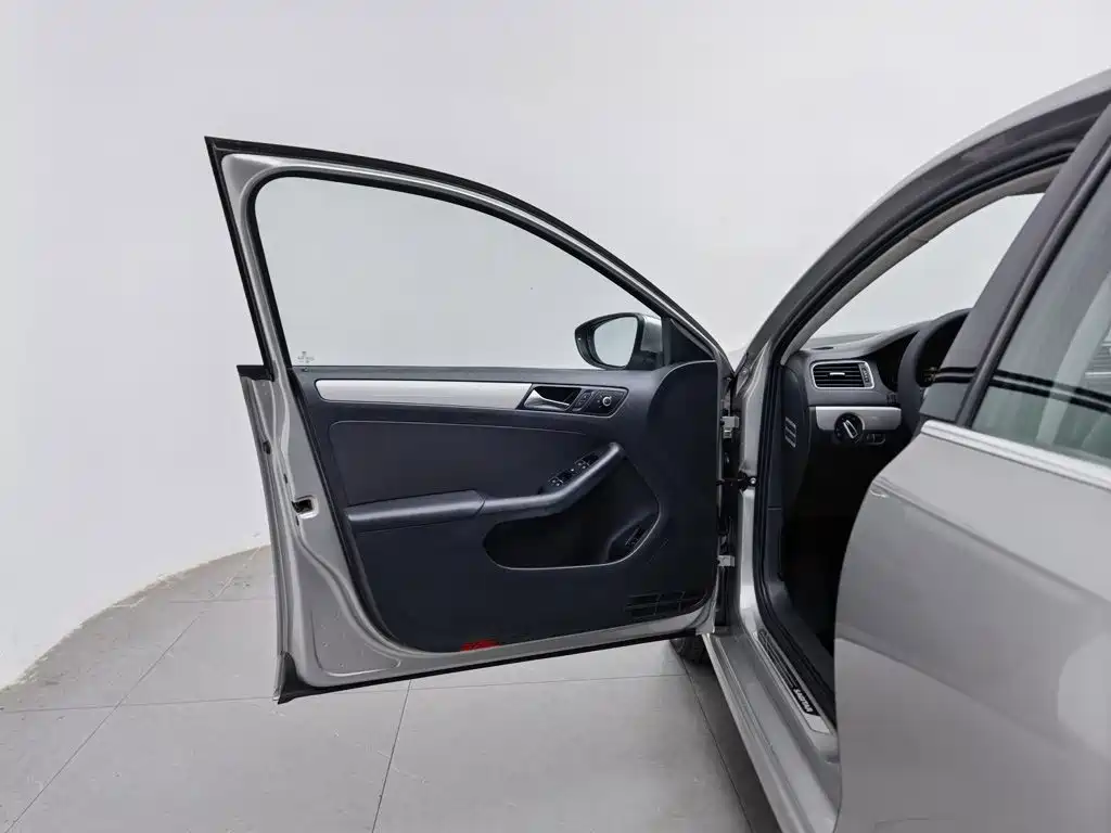 Volkswagen Sagitar — миниатюра 8