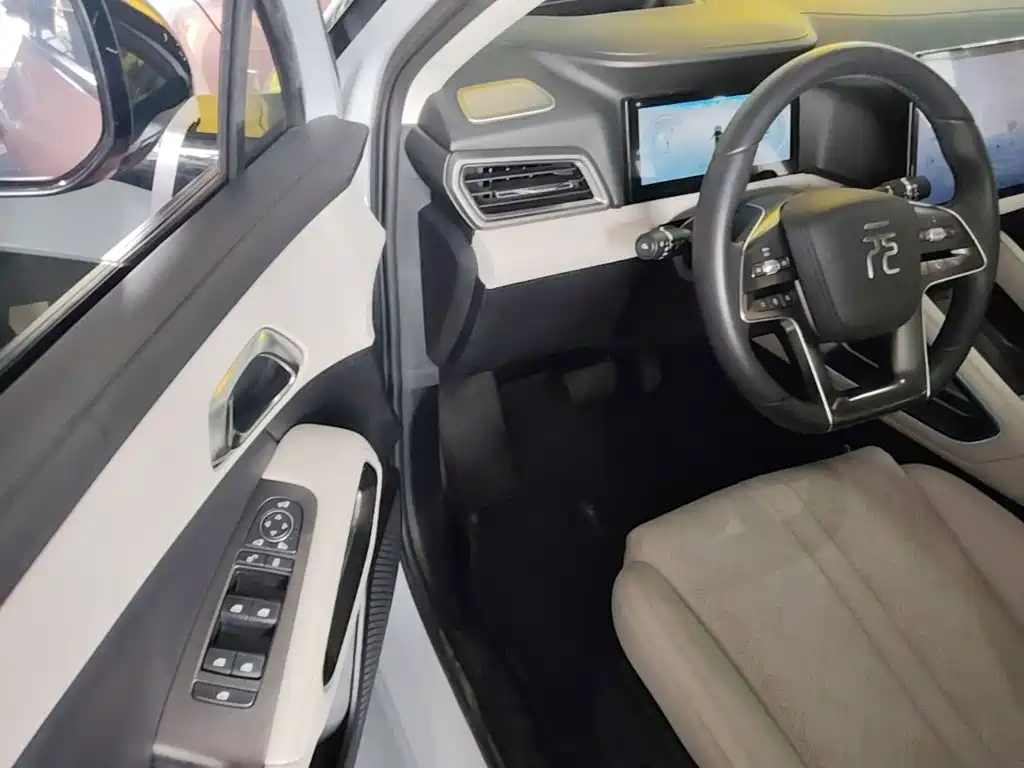 BYD Yuan UP — миниатюра 16