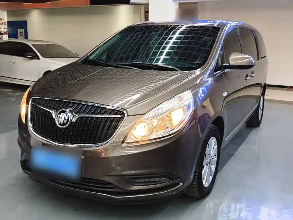 Buick GL8 — миниатюра 2