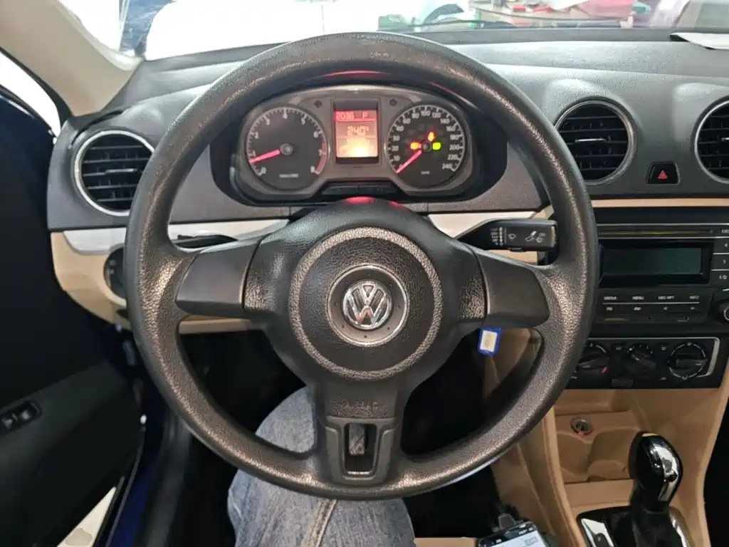 Volkswagen Jetta — миниатюра 11