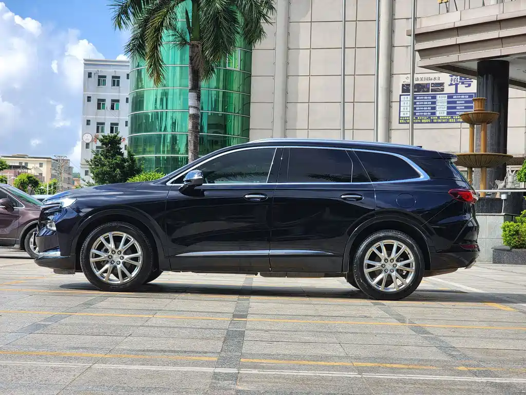 Buick Enclave — миниатюра 7